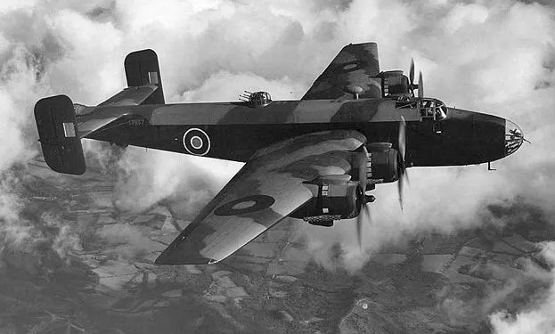 RAF-HalifaxBomber